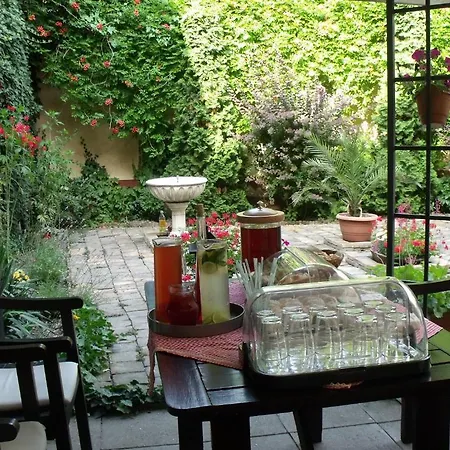 Caesar Panzio Πανσιόν 3*