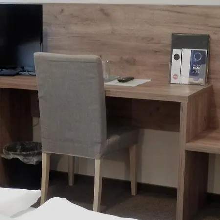 Caesar Panzio 3* Pápa