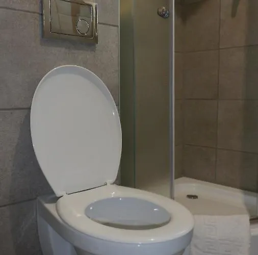 Caesar Panzio 3* Pápa